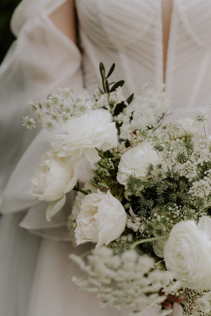 bride holding her bouquet